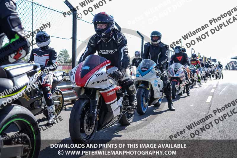 donington no limits trackday;donington park photographs;donington trackday photographs;no limits trackdays;peter wileman photography;trackday digital images;trackday photos